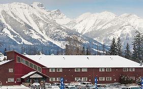 Fernie Slopeside Lodge